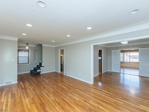 5th image of 4441 Baintree Rd