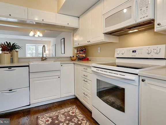 3rd image of 3358 Lakeside View Dr #5-2