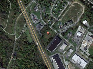 233 Tower Dr, Middletown, NY 10941