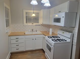 209 Roosevelt Rd, Valparaiso, IN 46383