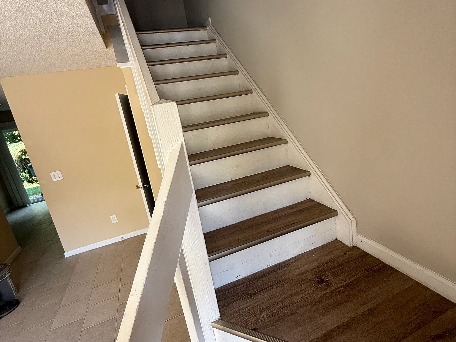 2 bed, 2.5 bath, 937 sqft, $1,350 — Photo 4