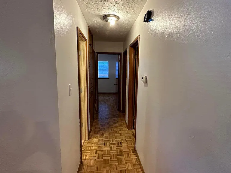 228 S Mercedes Dr — Photo 9