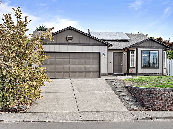 3rd image of 9203 NE 136th Ave