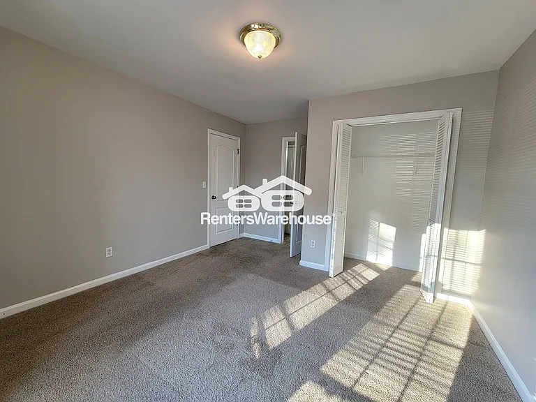 7712 Autry Cir #402 — Photo 9