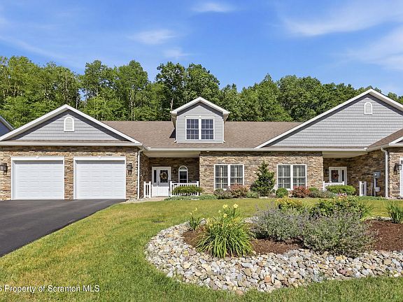 2nd image of 124 Forest Dr