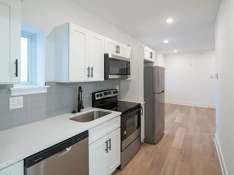 1513 W Girard Avenue — Photo 12