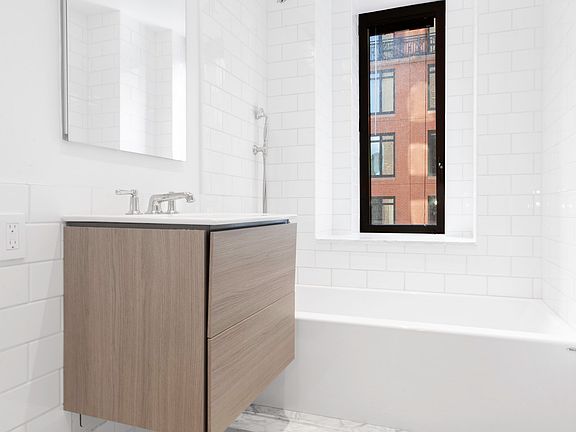 2nd image of 201 W 77th St #9GH