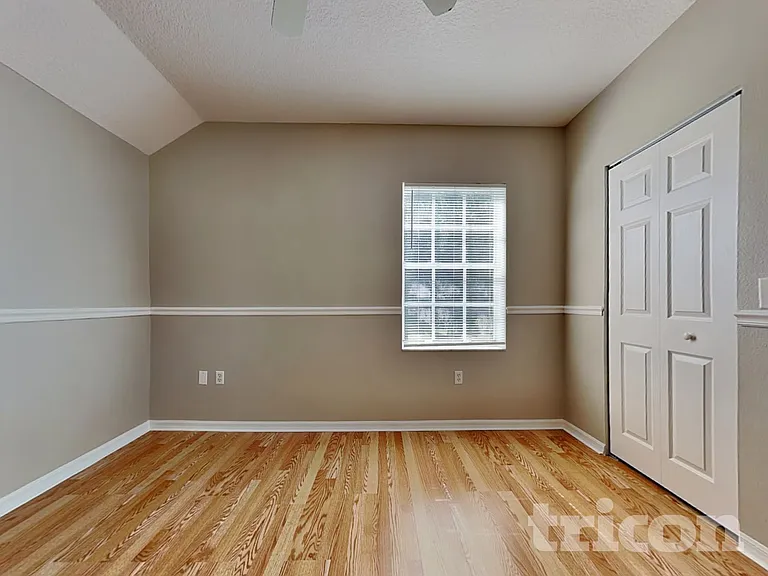 10221 Summerview Cir — Photo 12