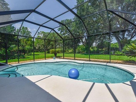 4th image of 1722 Kingsdown Dr
