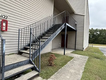 1122 Southwood Dr #4 — Photo 4