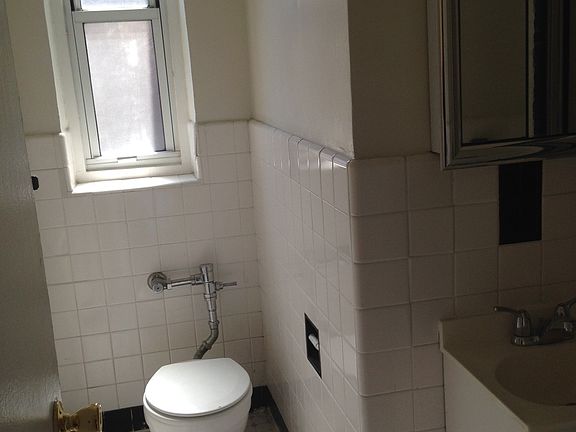 4th image of 6864 Yellowstone Blvd APT B60