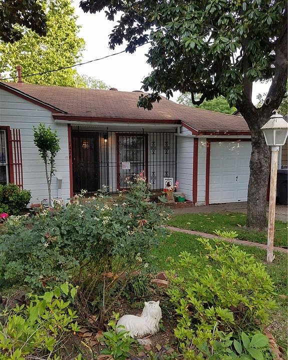 1st image of 1426 Mentor Ave