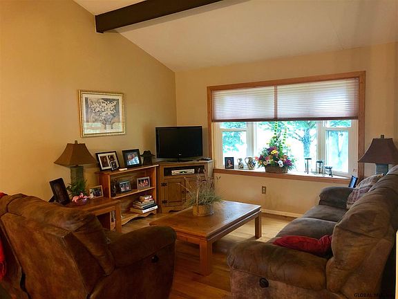 3rd image of 54 Glaston Ct