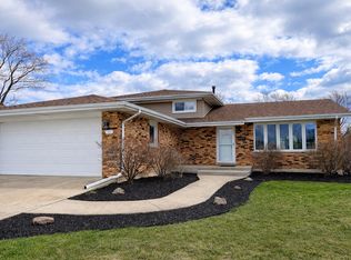 16755 Oleander Ave, Tinley Park, IL 60477