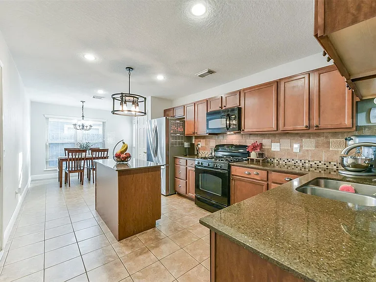 4010 Spring Branch Dr W — Photo 9