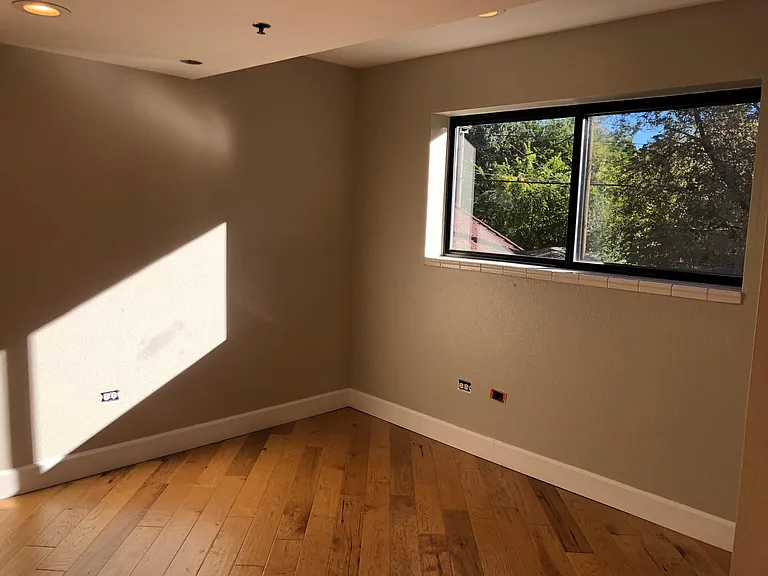 350 Detroit St #210 — Photo 5