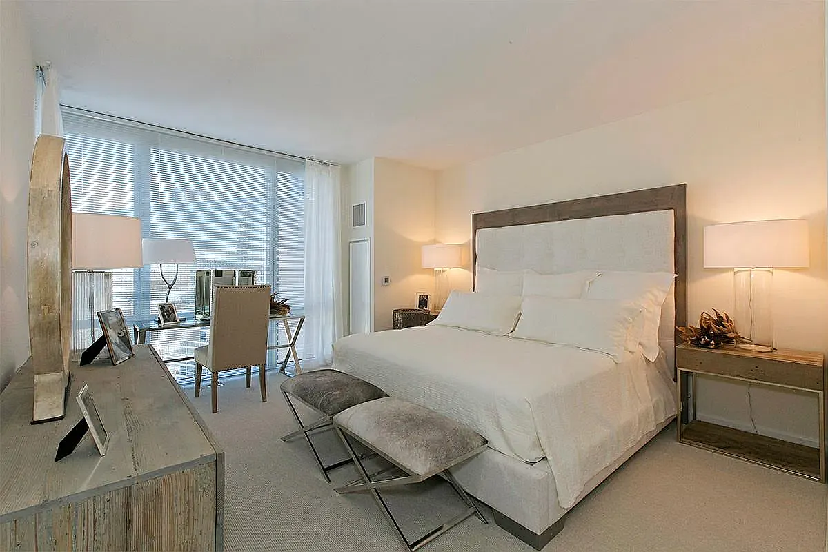 160 West 62nd Street — Photo 3