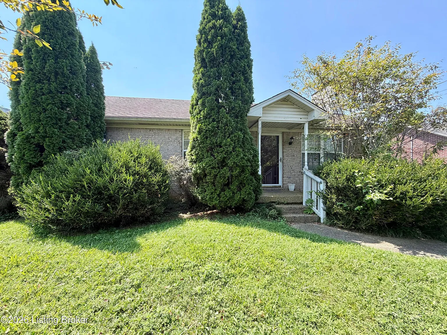 3 bed, 1192 sqft, $1,745 — Photo 1