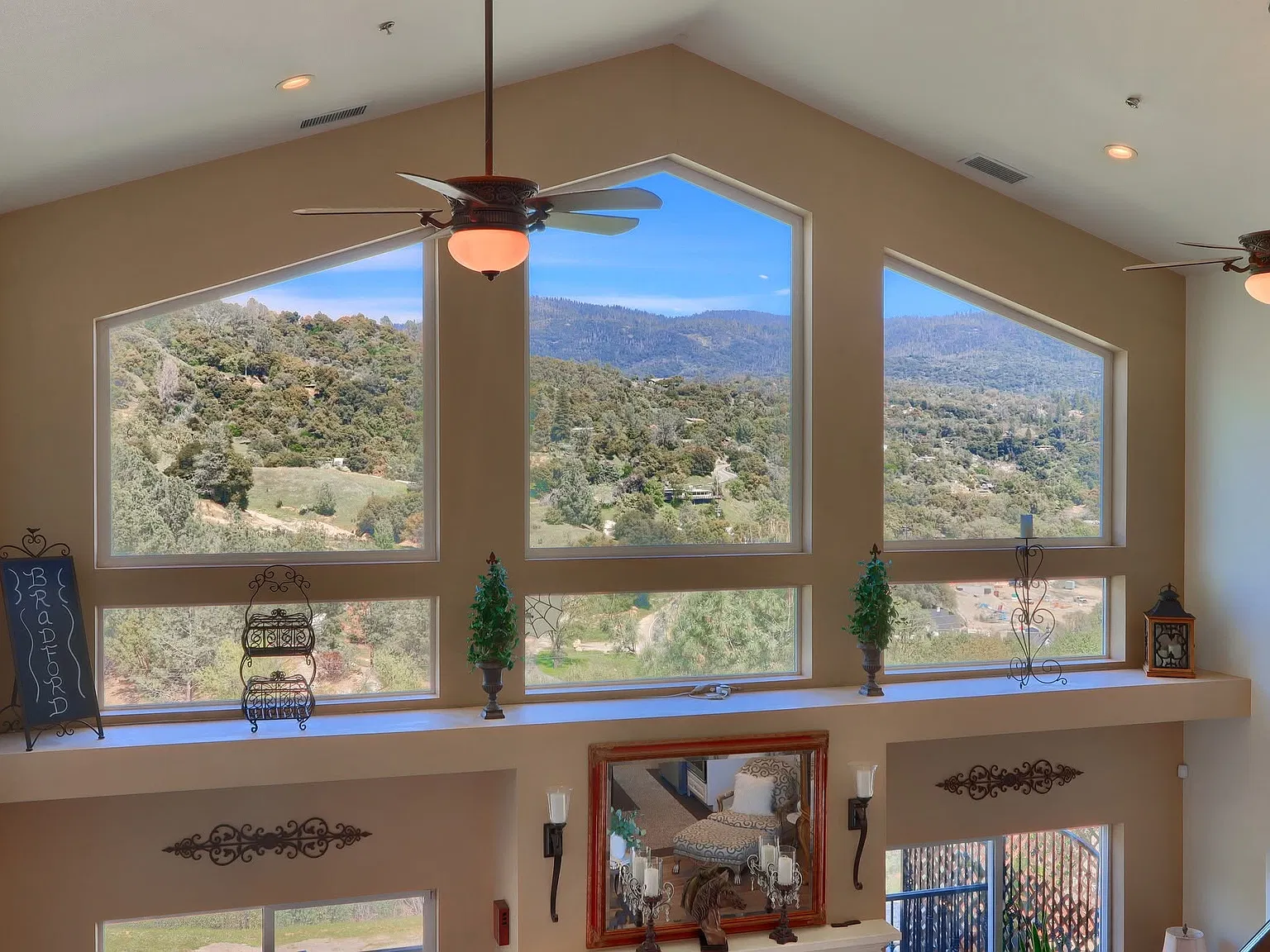 3 bed, 2435 sqft, $3,500 — Photo 3