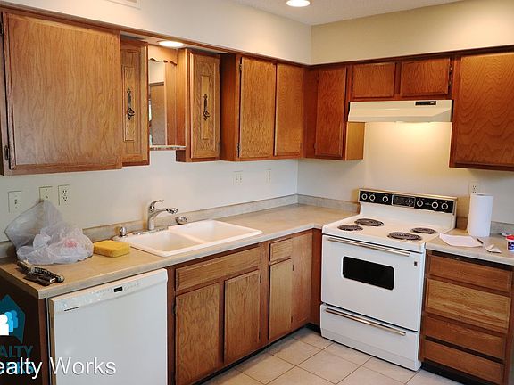2nd image of 5618 Elk Cir