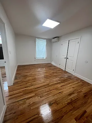 Rented by Standard Living Realty Inc | media 29