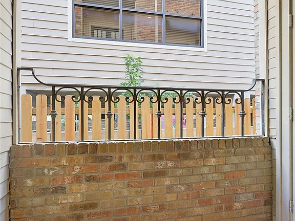 5th image of 2801 Rio Grande St APT 103