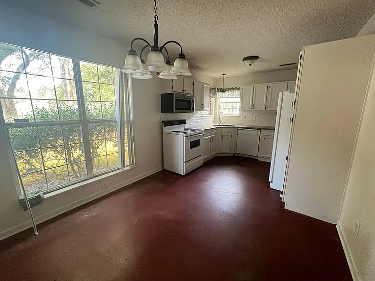 1720 S Nicole Pl — Photo 4