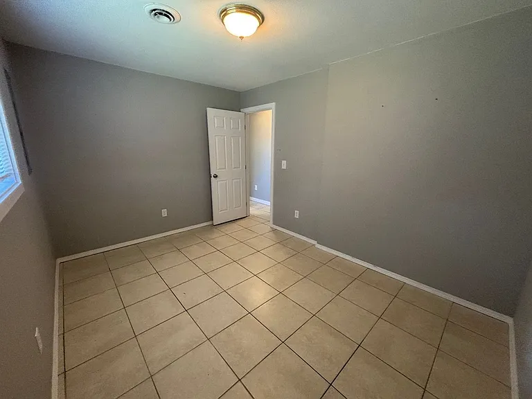 285 W Vicki Ave — Photo 18
