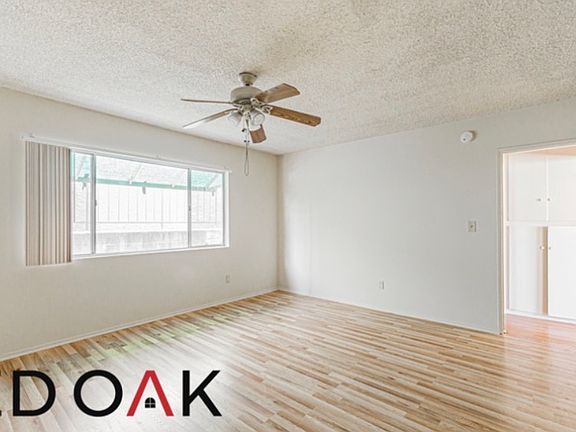 2nd image of 16515 Victory Blvd APT 2