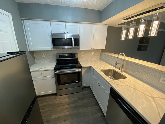 2nd image of 1504 Lincoln Way #107