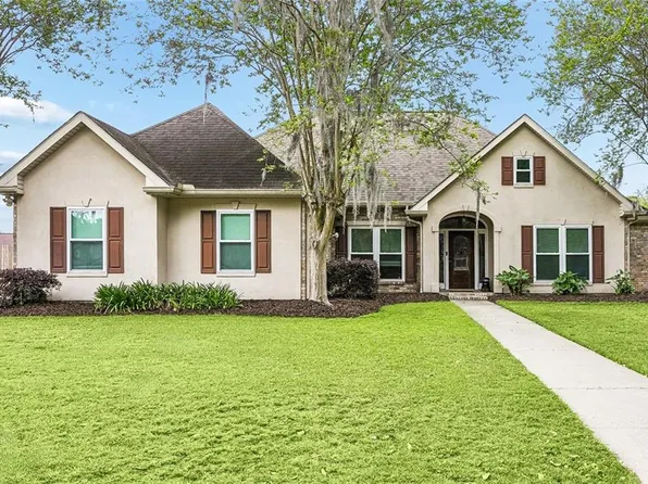 150 Riverbend Dr, Belle Chasse, LA 70037