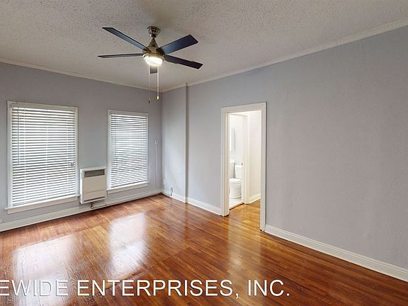 4th image of 220 S Catalina St #24