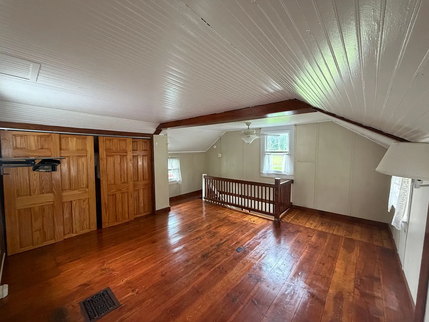 Charming 2-bedroom, 1-bath home in Stroudsburg — Photo 3