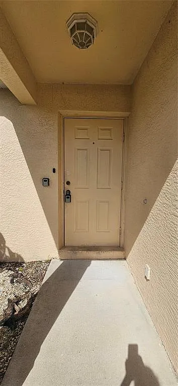 2 bed, 2.0 bath, 1354 sqft, $1,450 — Photo 2