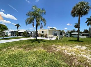 120 Shoreland Dr, Fort Myers, FL 33905
