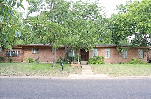 1st image of 617 Shady Ln