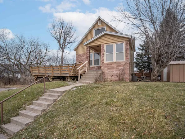 3073 Chestnut St, Duluth, MN 55806