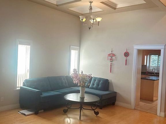 4th image of 6521 Waltham Ave