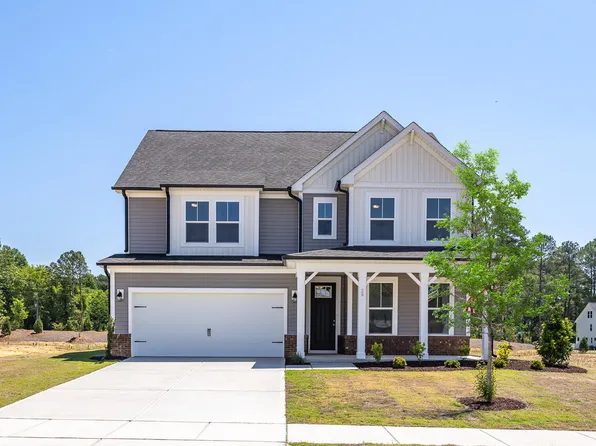 28 Fellow Dr, Lillington, NC 27546