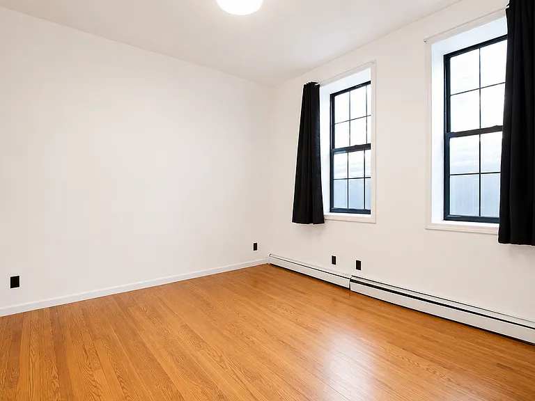 926 Broadway #2A — Photo 2