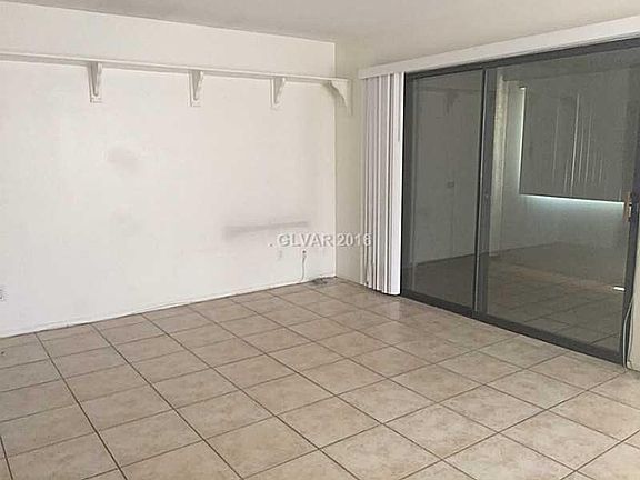 3rd image of 4885 S Torrey Pines Dr Unit 205