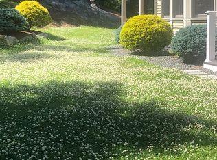 7 Oakledge Rd, Wakefield, MA 01880