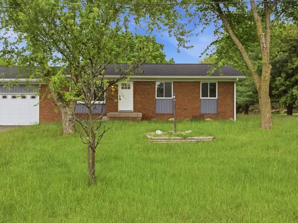 2895 Spring Hill Dr, Howell, MI 48843