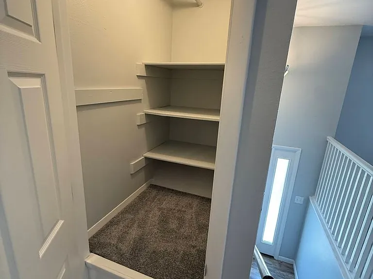 365 Bellvue Ave — Photo 24