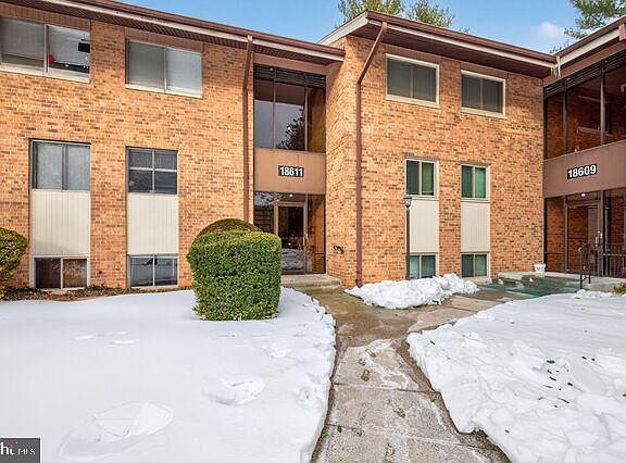 2nd image of 18611 Walkers Choice Rd #18611