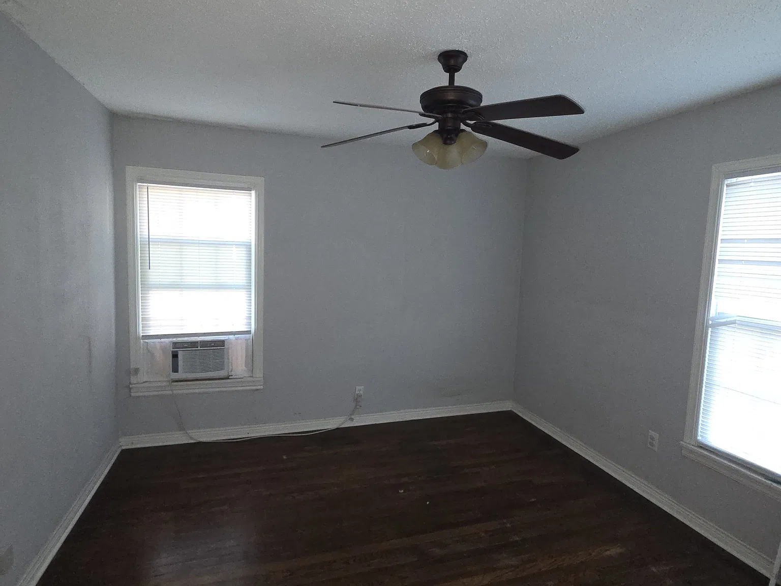 2 bed, 960 sqft, $1,895 — Photo 2