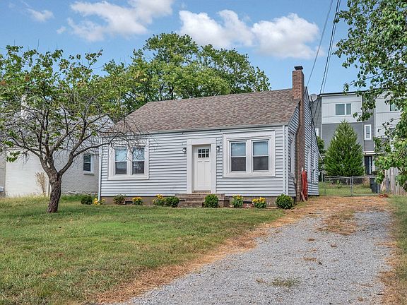 2nd image of 1015 Dozier Pl