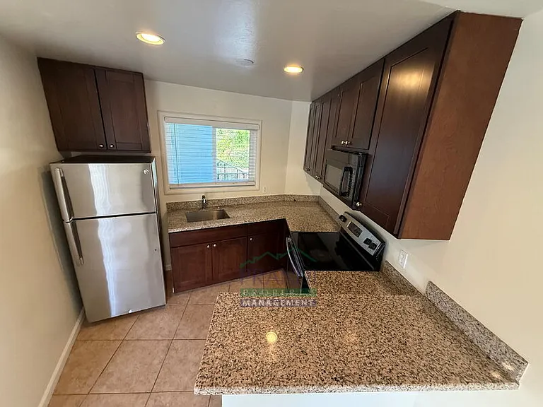1208 Sir Francis Drake Blvd #14 — Photo 6