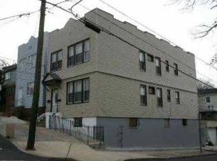 195 Zabriskie St, Jersey City, NJ 07307