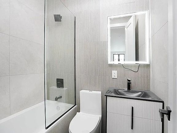 5th image of 141 Meserole St #4F